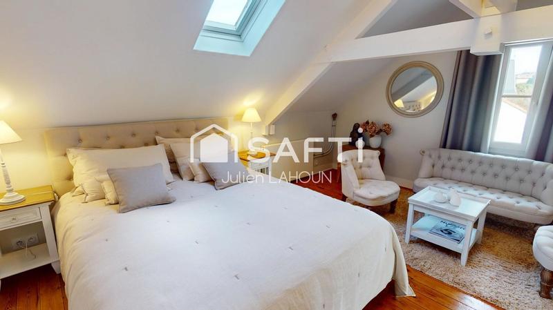 Villa - 180 m² - 9 pièces