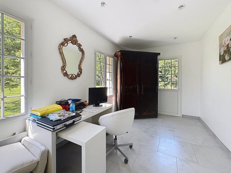 Maison - 300 m² - 10 pièces