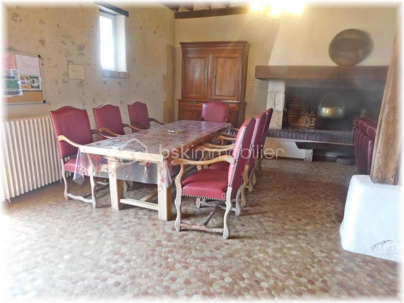 Corps de ferme - 437 m² - 16 pièces