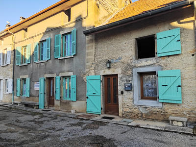 Maison de village - 110 m² - 7 pièces