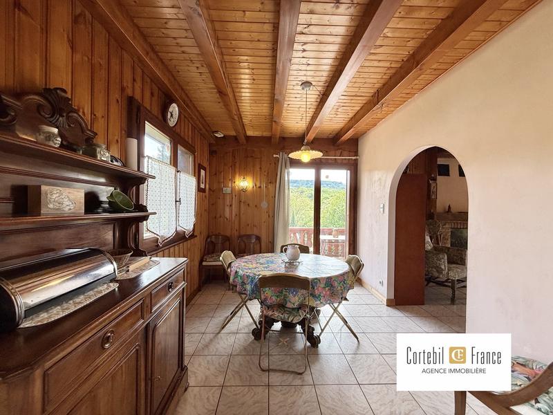 Châlet - 248 m² - 8 pièces