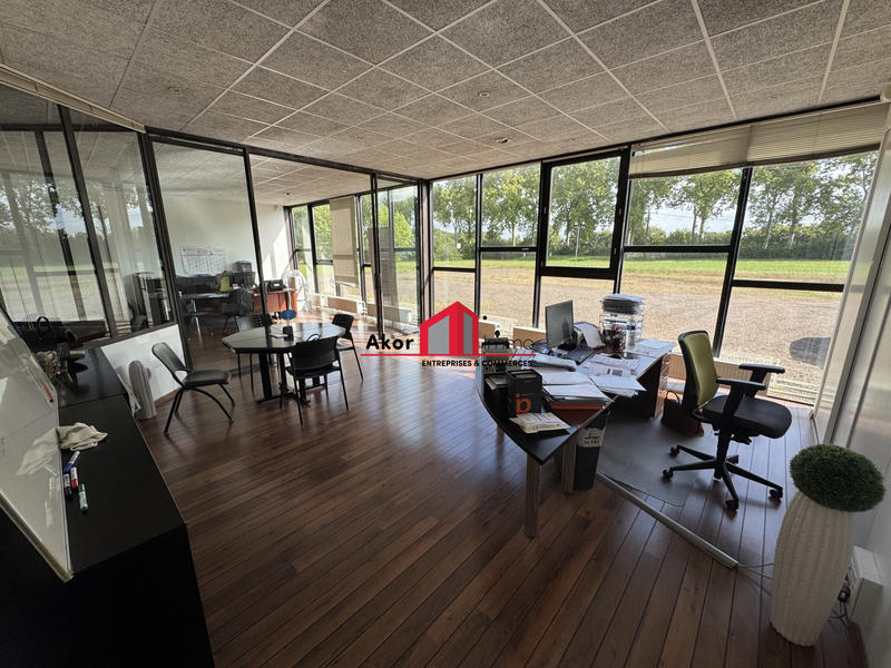 Local d'activités - 2 792 m²