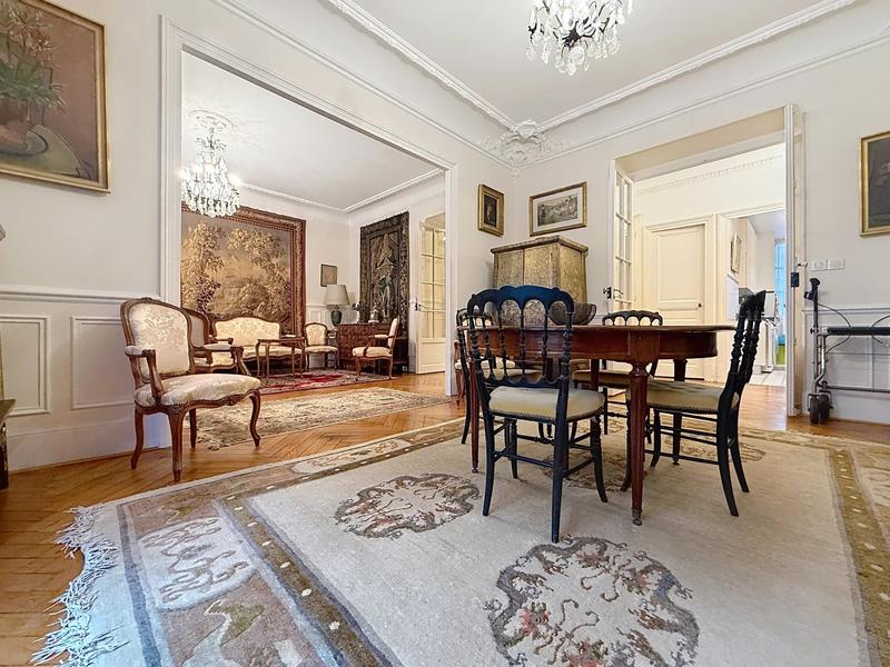 Appartement - 133 m² - 5 pièces