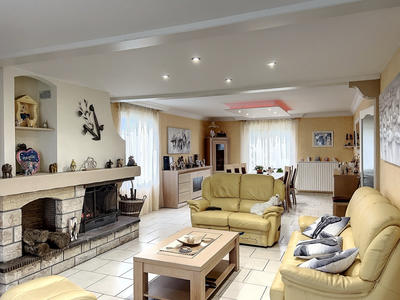 Propriété - 196 m² - 5 pièces