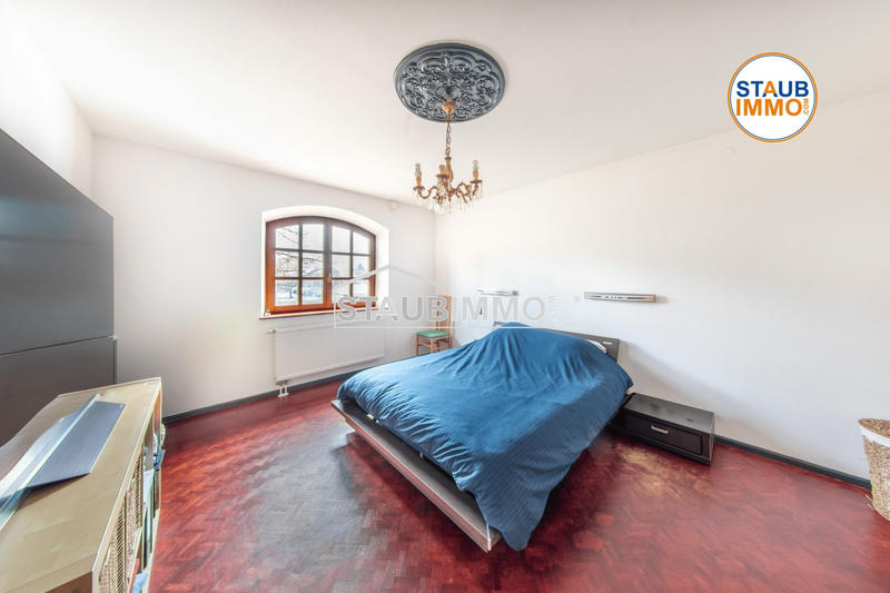 Maison - 271 m² - 13 pièces