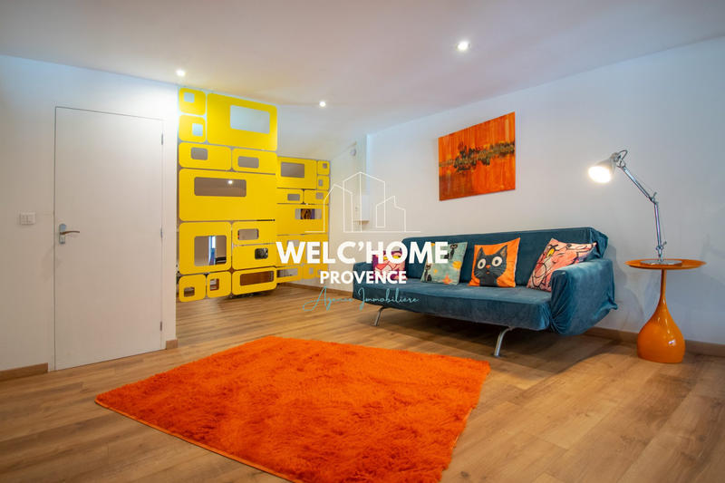 Loft - 360 m² - 11 pièces