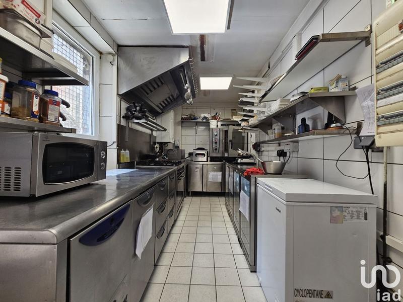 Local commercial - 111 m²