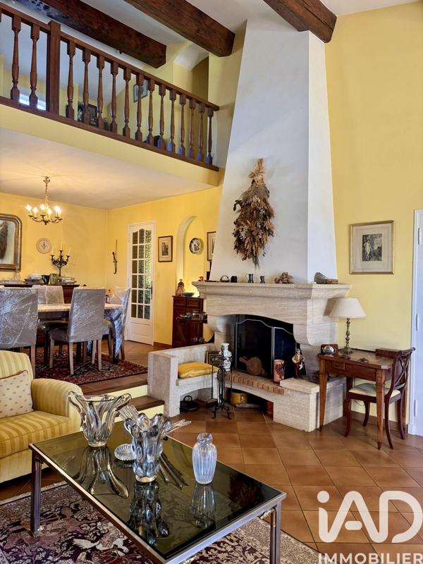 Maison - 200 m² - 6 pièces