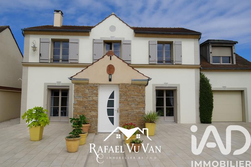 Maison - 156 m² - 8 pièces