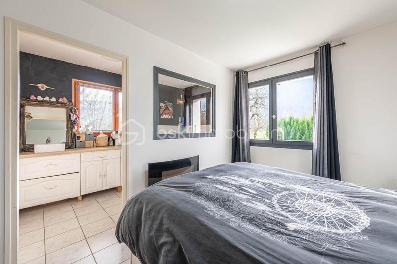 Maison traditionnelle - 165 m² - 5 pièces