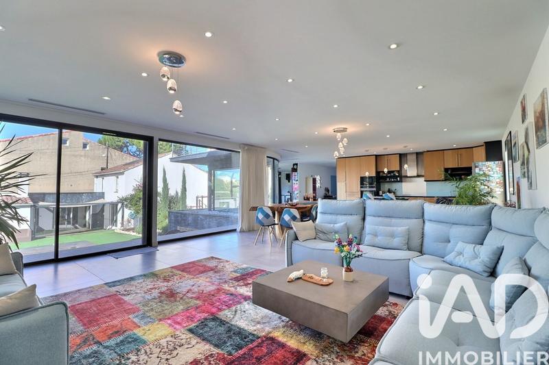 Maison de maîtres - 270 m² - 7 pièces