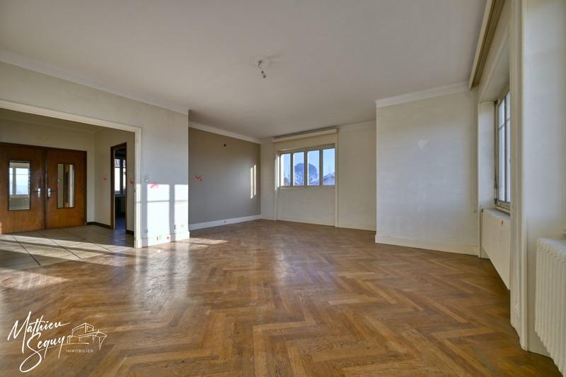 Appartement - 111 m² - 5 pièces