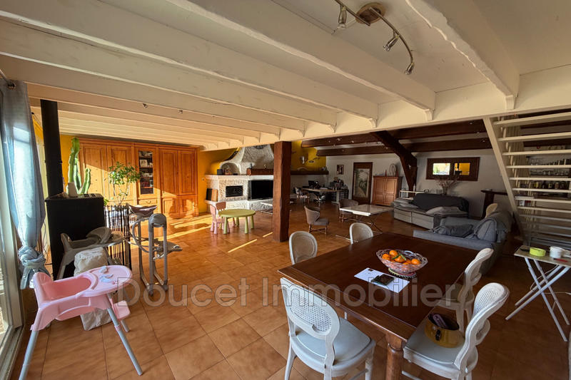 Maison - 254 m² - 5 pièces