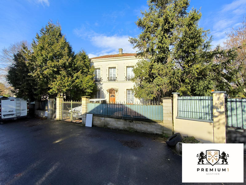 Maison - 161 m² - 6 pièces