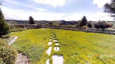 Maison - 460 m² - 15 pièces