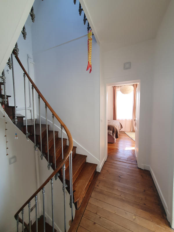 Maison - 187 m² - 10 pièces