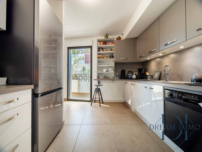 Appartement - 105 m² - 4 pièces