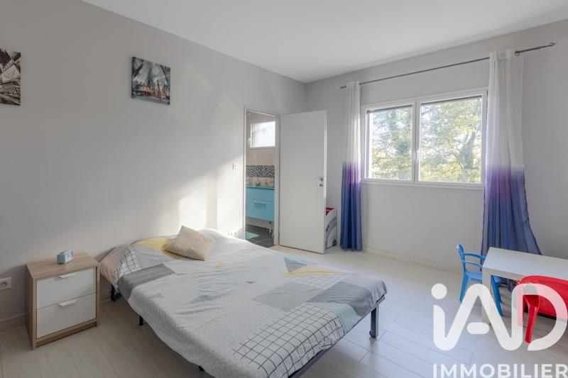 Maison - 201 m² - 6 pièces