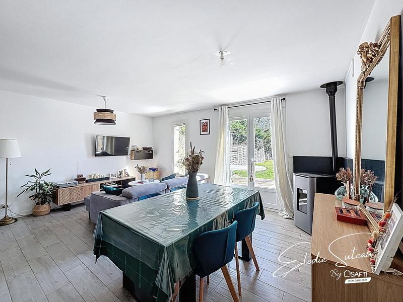 Maison - 97 m² - 6 pièces