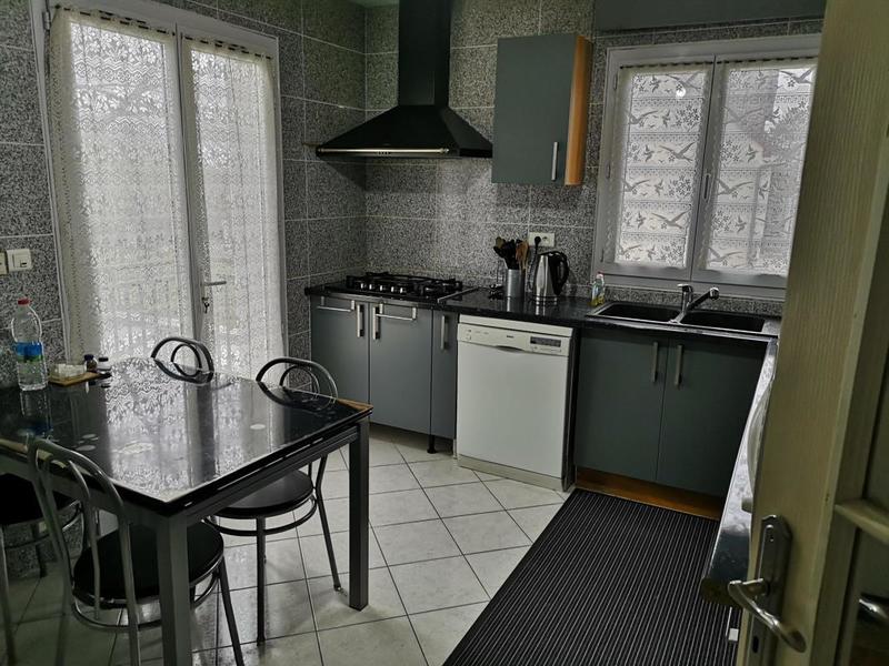 Maison traditionnelle - 186 m² - 9 pièces