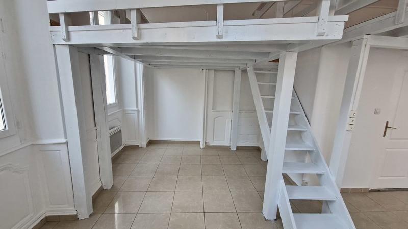 Studio - 42 m² - 1 pièce