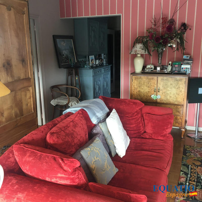 Appartement - 110 m² - 6 pièces