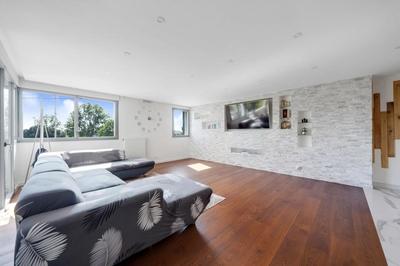 Appartement - 86 m² - 3 pièces