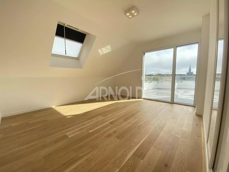 Appartement - 122 m² - 5 pièces