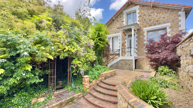 Maison - 80 m² - 4 pièces