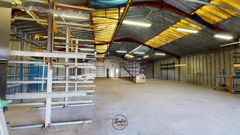 Entrepôt - 552 m²