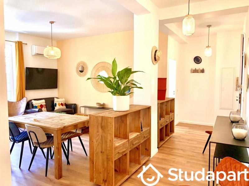 Chambre - 11 m² - 1 pièce