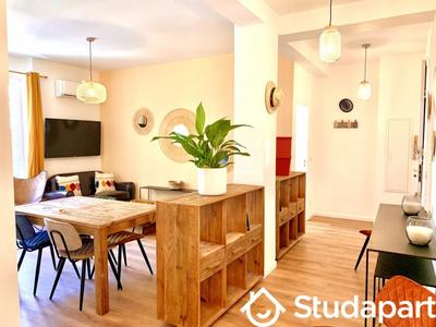 Chambre - 11 m² - 1 pièce