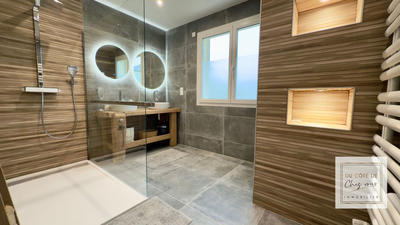 Maison - 250 m² - 9 pièces