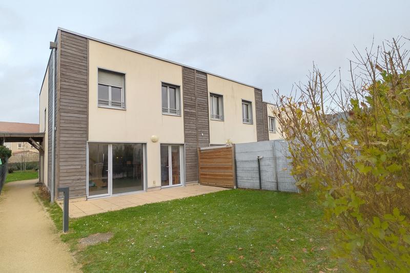 Maison - 98 m² - 6 pièces