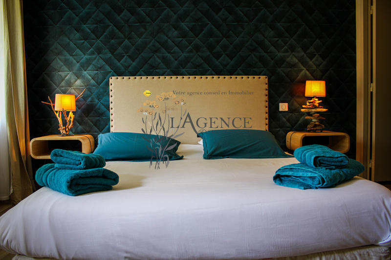 Maison - 215 m² - 8 pièces