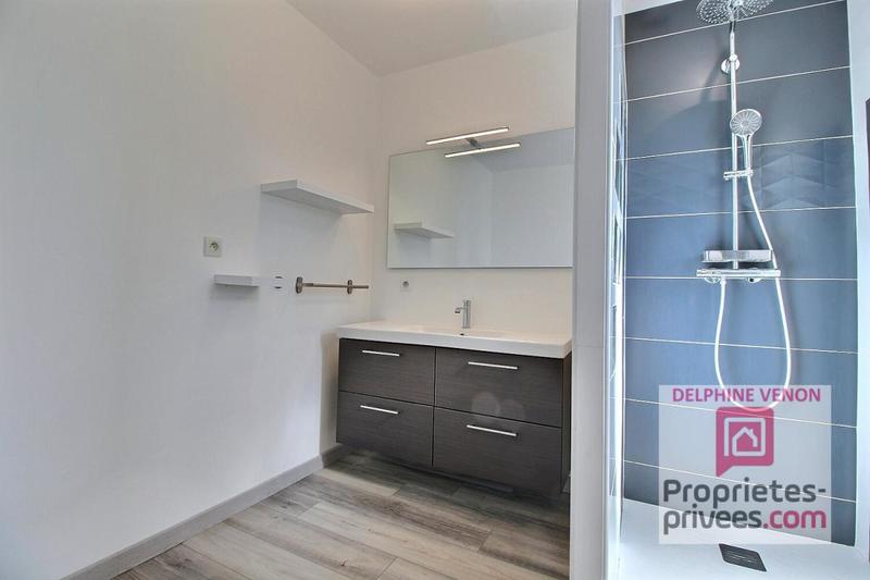 Maison - 210 m² - 6 pièces