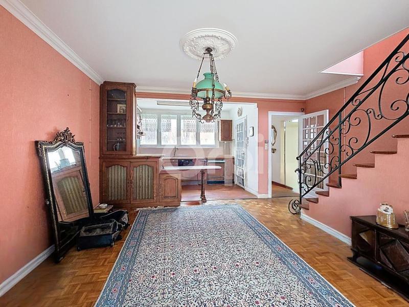 Maison - 95 m² - 4 pièces