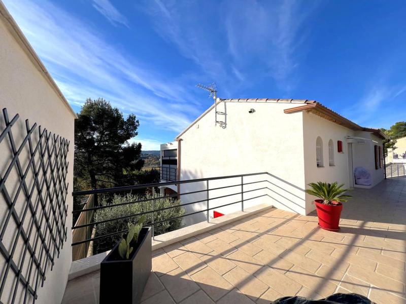 Villa - 150 m² - 6 pièces