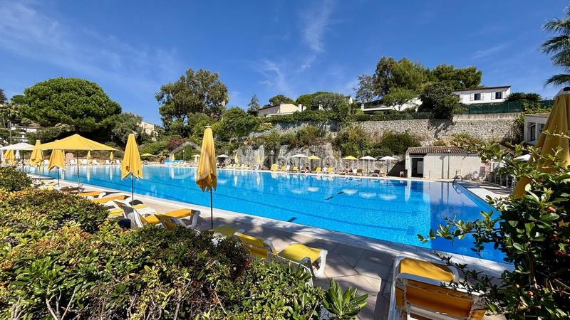 Appartement - 80 m² - 3 pièces