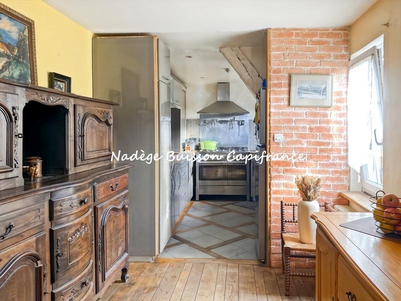 Maison - 233 m² - 10 pièces