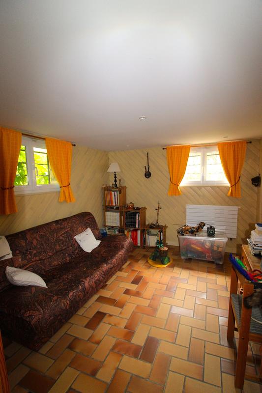 Maison - 201 m² - 10 pièces