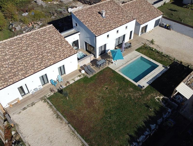 Maison - 180 m² - 5 pièces