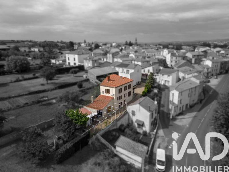 Maison de village - 97 m² - 4 pièces