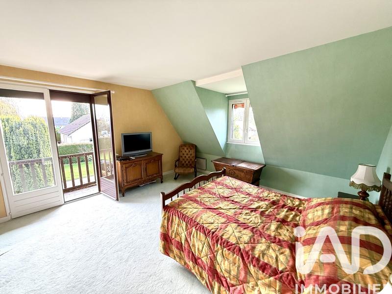 Maison - 235 m² - 7 pièces