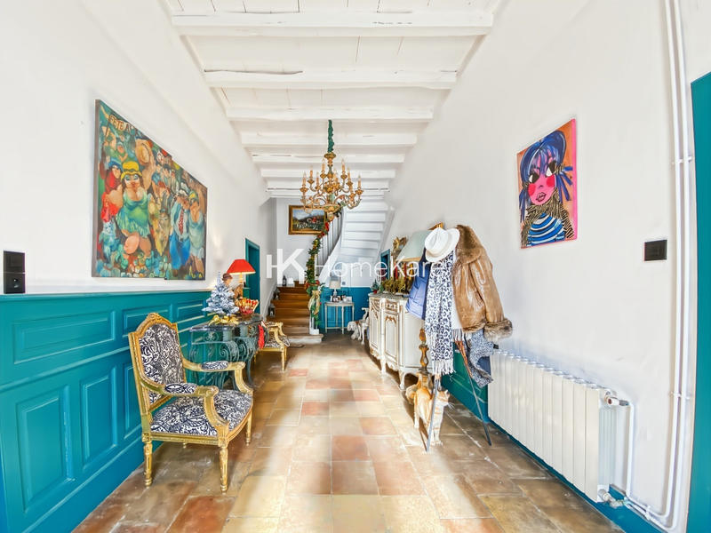 Maison - 300 m² - 8 pièces