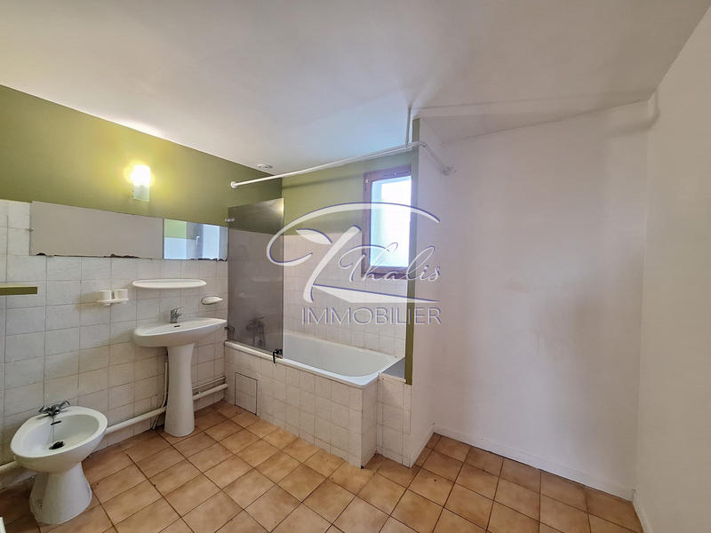 Maison traditionnelle - 86 m² - 8 pièces