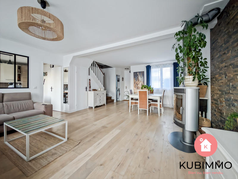 Maison - 98 m² - 4 pièces