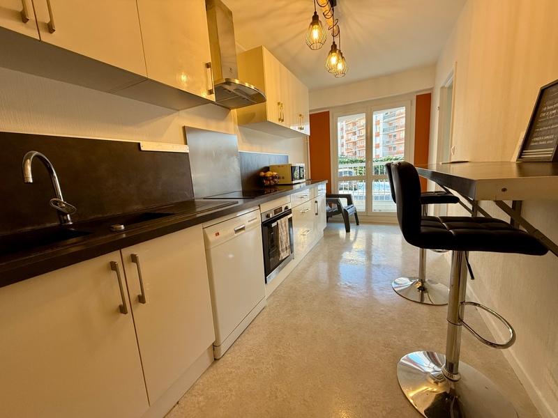 Appartement - 81 m² - 4 pièces