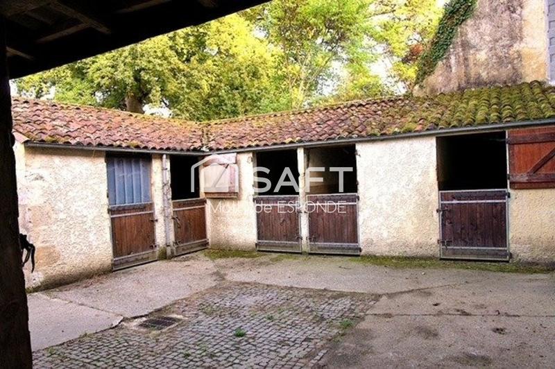 Maison - 235 m² - 7 pièces