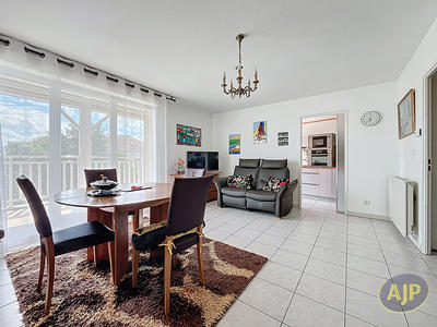 Appartement - 84 m² - 4 pièces